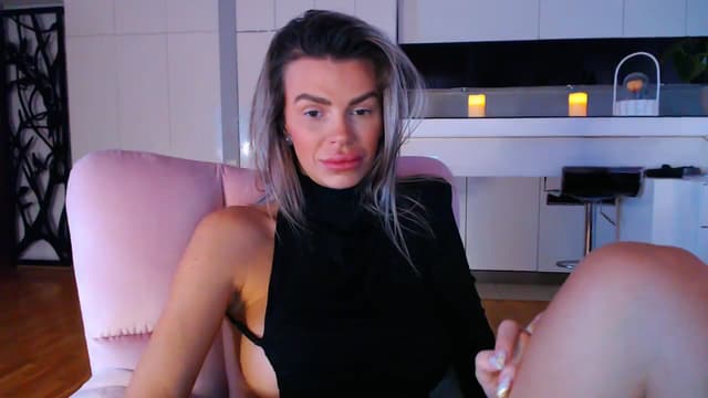 Gallery image thumbnail from D_y_y's myfreecams stream on, 11/19/2023, 05:57 image 19 of 20