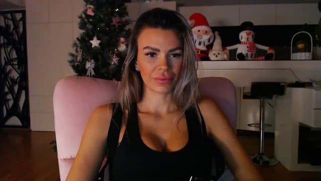 Gallery image thumbnail from D_y_y's myfreecams stream on, 12/13/2023, 05:21 image 19 of 20