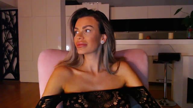 Gallery image thumbnail from D_y_y's myfreecams stream on, 01/08/2024, 05:33 image 14 of 20