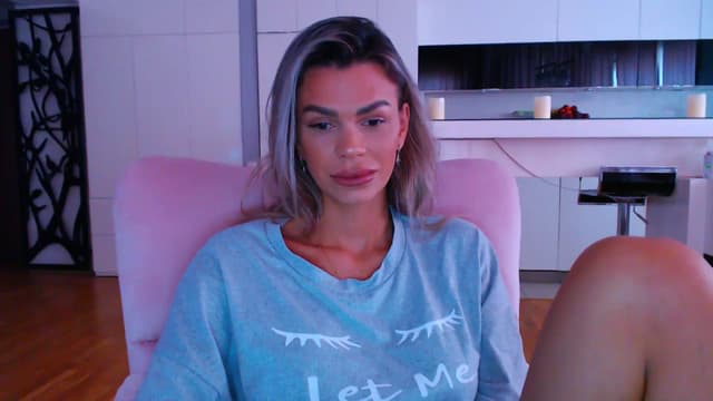Gallery image thumbnail from D_y_y's myfreecams stream on, 04/26/2024, 05:19 image 3 of 20