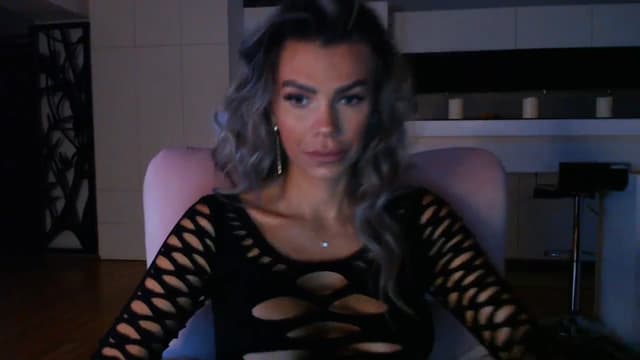 Gallery image thumbnail from D_y_y's myfreecams stream on, 10/01/2024, 04:57 image 8 of 20