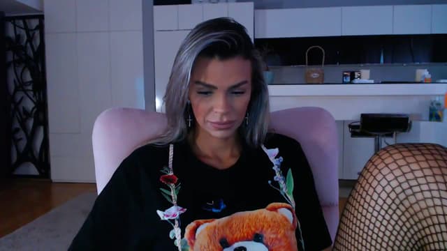 Gallery image thumbnail from D_y_y's myfreecams stream on, 04/03/2025, 05:23 image 19 of 20