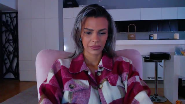 Gallery image thumbnail from D_y_y's myfreecams stream on, 04/11/2025, 04:50 image 12 of 20