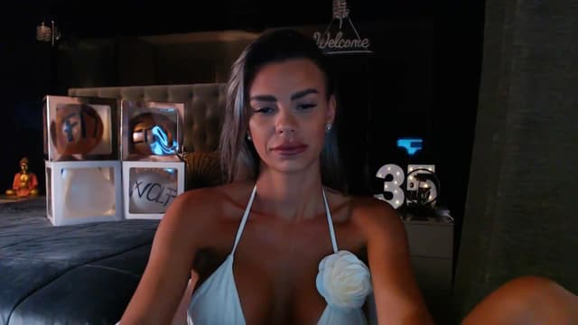 Gallery image thumbnail from D_y_y's myfreecams stream on, 07/06/2025, 04:36 image 13 of 20