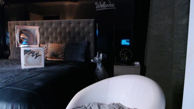 Gallery image thumbnail from D_y_y's myfreecams stream on, 07/24/2025, 05:22 image 9 of 20