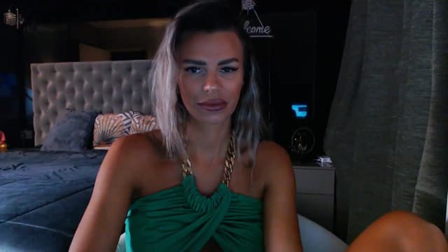 Gallery image thumbnail from D_y_y's myfreecams stream on, 08/04/2025, 04:54 image 7 of 20