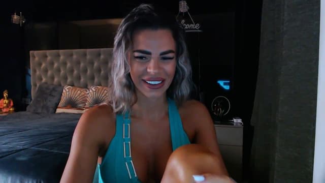 Gallery image thumbnail from D_y_y's myfreecams stream on, 08/13/2025, 05:10 image 13 of 20