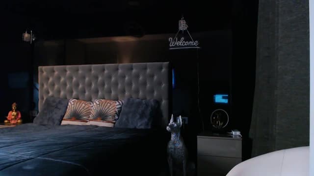 Gallery image thumbnail from D_y_y's myfreecams stream on, 08/13/2025, 05:10 image 2 of 20