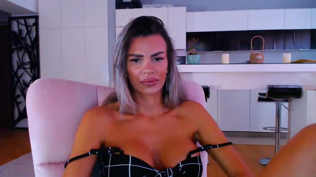 Gallery image thumbnail from D_y_y's myfreecams stream on, 09/15/2025, 05:48 image 11 of 20