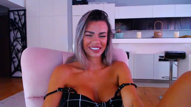 Gallery image thumbnail from D_y_y's myfreecams stream on, 09/15/2025, 05:48 image 13 of 20