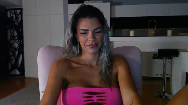 Gallery image thumbnail from D_y_y's myfreecams stream on, 09/19/2025, 05:13 image 5 of 20