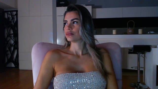 Gallery image thumbnail from D_y_y's myfreecams stream on, 10/11/2025, 04:42 image 6 of 20