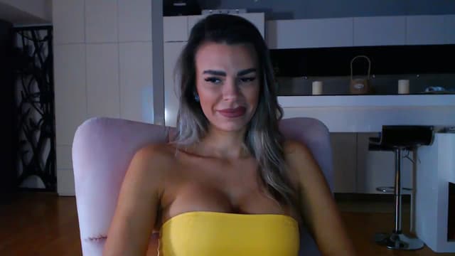 Gallery image thumbnail from D_y_y's myfreecams stream on, 10/14/2025, 04:41 image 14 of 20