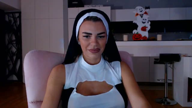 Gallery image thumbnail from D_y_y's myfreecams stream on, 10/31/2025, 05:05 image 20 of 20
