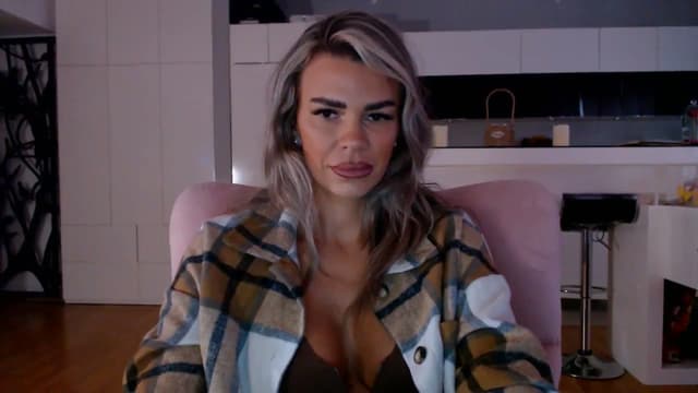 Gallery image thumbnail from D_y_y's myfreecams stream on, 11/04/2025, 05:59 image 18 of 20