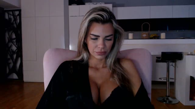 Gallery image thumbnail from D_y_y's myfreecams stream on, 11/13/2025, 05:54 image 16 of 20