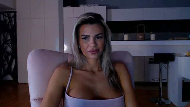 Gallery image thumbnail from D_y_y's myfreecams stream on, 12/03/2025, 06:08 image 19 of 20
