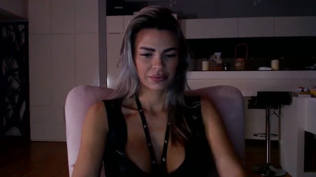 Gallery image thumbnail from D_y_y's myfreecams stream on, 12/22/2025, 05:15 image 14 of 20