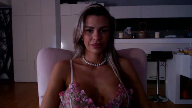 Gallery image thumbnail from D_y_y's myfreecams stream on, 01/11/2026, 06:28 image 18 of 20