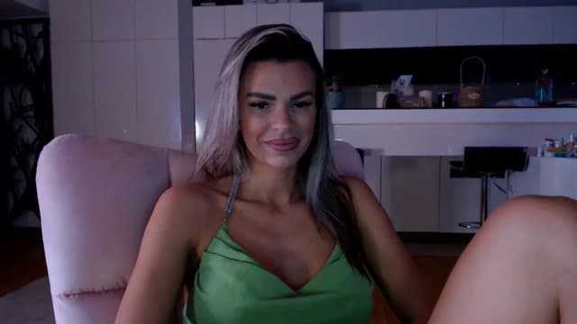 Gallery image thumbnail from D_y_y's myfreecams stream on, 02/22/2026, 05:14 image 17 of 20