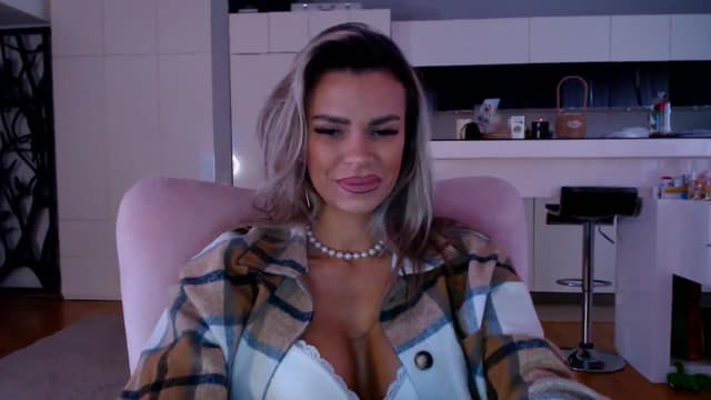 Gallery image thumbnail from D_y_y's myfreecams stream on, 02/26/2026, 06:09 image 16 of 20