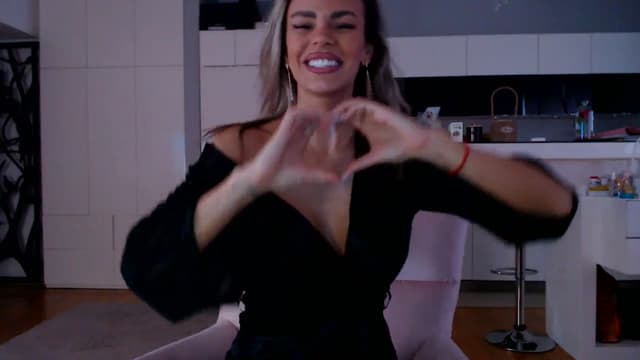 Gallery image thumbnail from D_y_y's myfreecams stream on, 03/01/2026, 06:04 image 18 of 20
