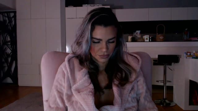 Gallery image thumbnail from D_y_y's myfreecams stream on, 03/17/2026, 04:37 image 11 of 20