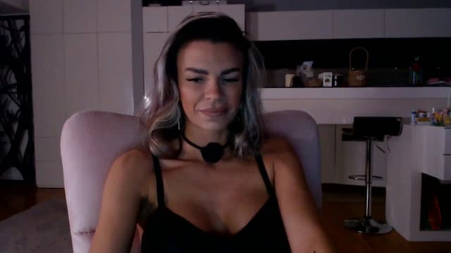 Gallery image thumbnail from D_y_y's myfreecams stream on, 03/19/2026, 05:00 image 11 of 20