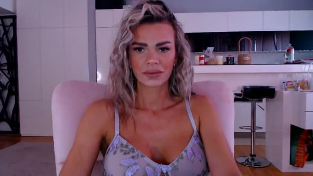 Gallery image thumbnail from D_y_y's myfreecams stream on, 04/13/2026, 05:23 image 3 of 20