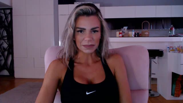 Gallery image thumbnail from D_y_y's myfreecams stream on, 04/16/2026, 05:11 image 4 of 20