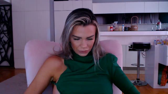 Gallery image thumbnail from D_y_y's myfreecams stream on, 04/21/2026, 05:29 image 20 of 20