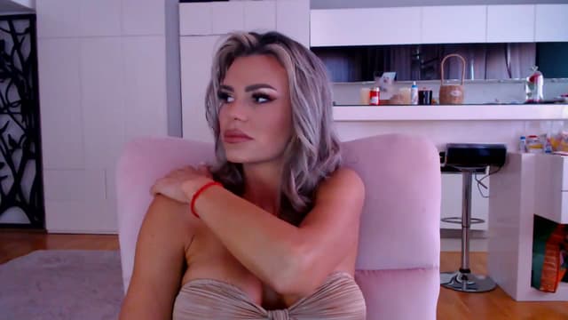 Gallery image thumbnail from D_y_y's myfreecams stream on, 04/26/2026, 05:14 image 13 of 20