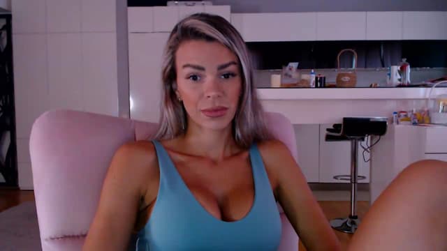 Gallery image thumbnail from D_y_y's myfreecams stream on, 05/20/2026, 04:42 image 13 of 20