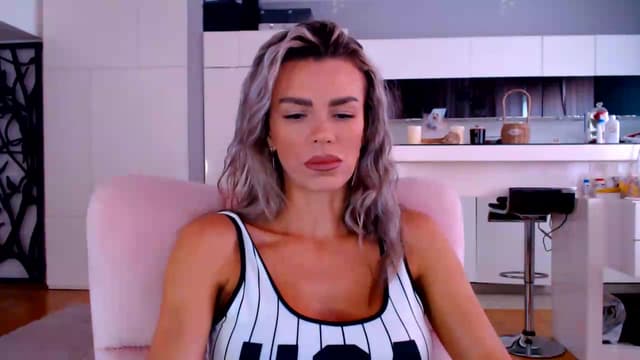 Gallery image thumbnail from D_y_y's myfreecams stream on, 06/04/2026, 04:53 image 11 of 20