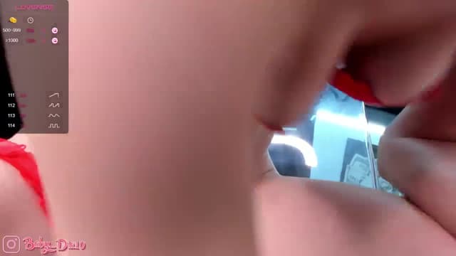 Gallery image thumbnail from Diaaa's myfreecams stream on, 11/19/2023, 20:00 image 5 of 20