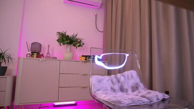 Gallery image thumbnail from Diaaa's myfreecams stream on, 04/20/2026, 20:21 image 3 of 20