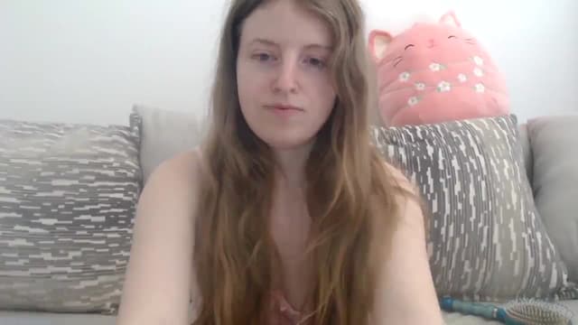 Gallery image thumbnail from Effie's myfreecams stream on, 05/18/2025, 24:06 image 9 of 20