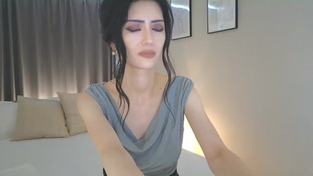 Gallery image thumbnail from Eleah's myfreecams stream on, 06/19/2025, 03:25 image 13 of 20