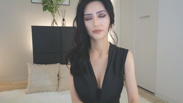 Gallery image thumbnail from Eleah's myfreecams stream on, 07/03/2025, 02:00 image 1 of 20
