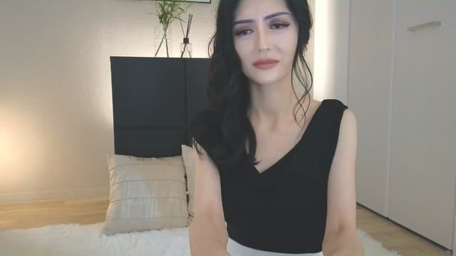 Gallery image thumbnail from Eleah's myfreecams stream on, 07/06/2025, 04:07 image 3 of 20