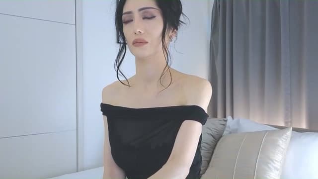 Gallery image thumbnail from Eleah's myfreecams stream on, 09/07/2025, 08:49 image 4 of 20