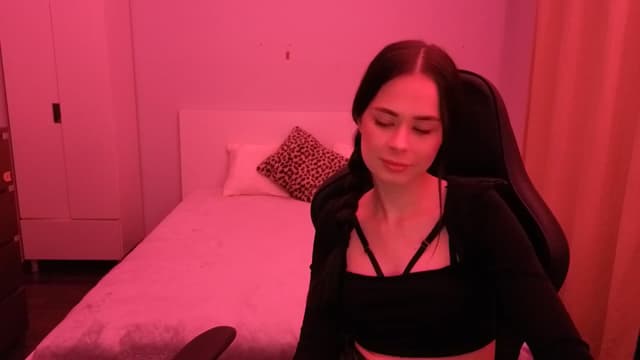 Gallery image thumbnail from Emili's myfreecams stream on, 02/16/2026, 18:04 image 19 of 20