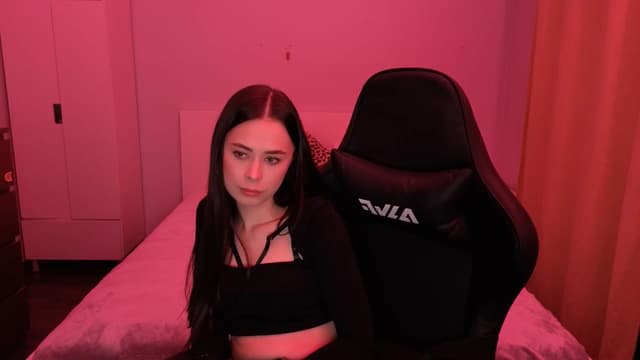 Gallery image thumbnail from Emili's myfreecams stream on, 02/16/2026, 18:04 image 3 of 20