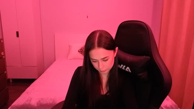 Gallery image thumbnail from Emili's myfreecams stream on, 02/16/2026, 19:44 image 13 of 20