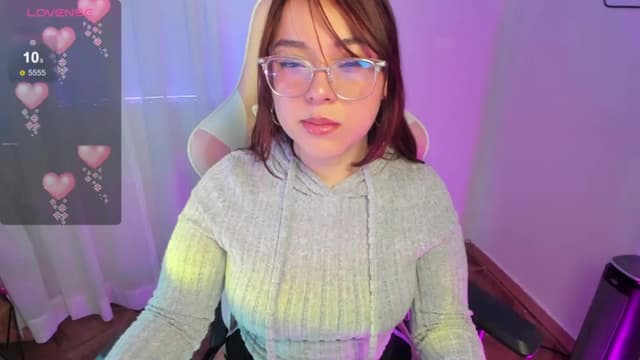 Gallery image thumbnail from Emoon's myfreecams stream on, 09/18/2024, 12:30 image 6 of 20