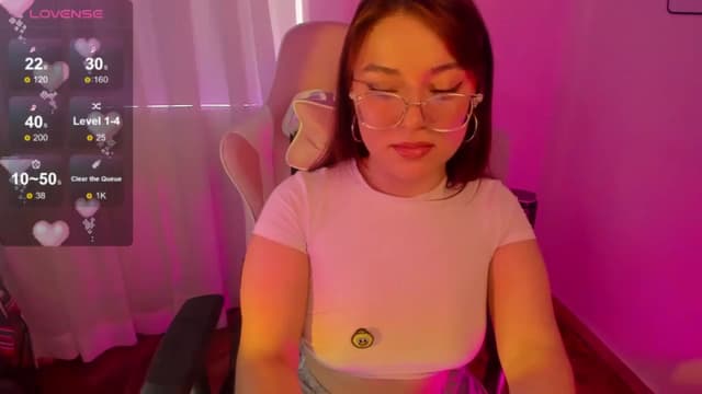 Gallery image thumbnail from Emoon's myfreecams stream on, 09/20/2024, 15:35 image 14 of 20