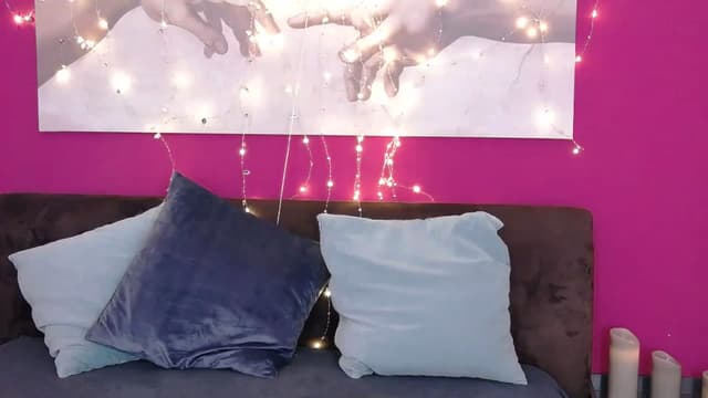 Gallery image thumbnail from Er_in's myfreecams stream on, 11/19/2022, 12:17 image 1 of 20