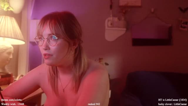Gallery image thumbnail from Femme's myfreecams stream on, 03/04/2024, 06:42 image 13 of 20