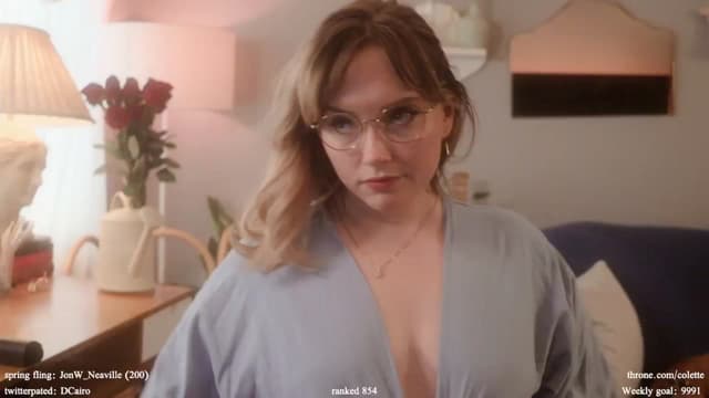Gallery image thumbnail from Femme's myfreecams stream on, 04/17/2024, 18:26 image 4 of 20