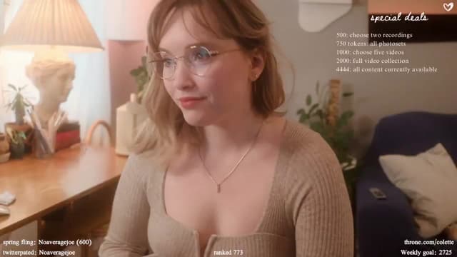 Gallery image thumbnail from Femme's myfreecams stream on, 04/19/2024, 17:40 image 4 of 20